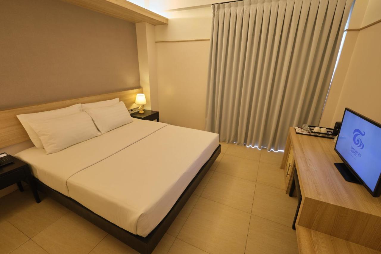 The Tides Hotel Boracay Balabag  Exterior photo