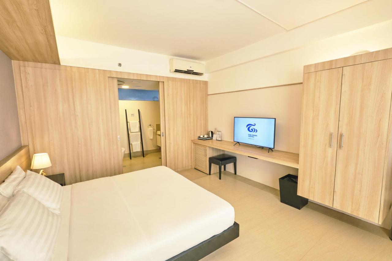The Tides Hotel Boracay Balabag  Exterior photo