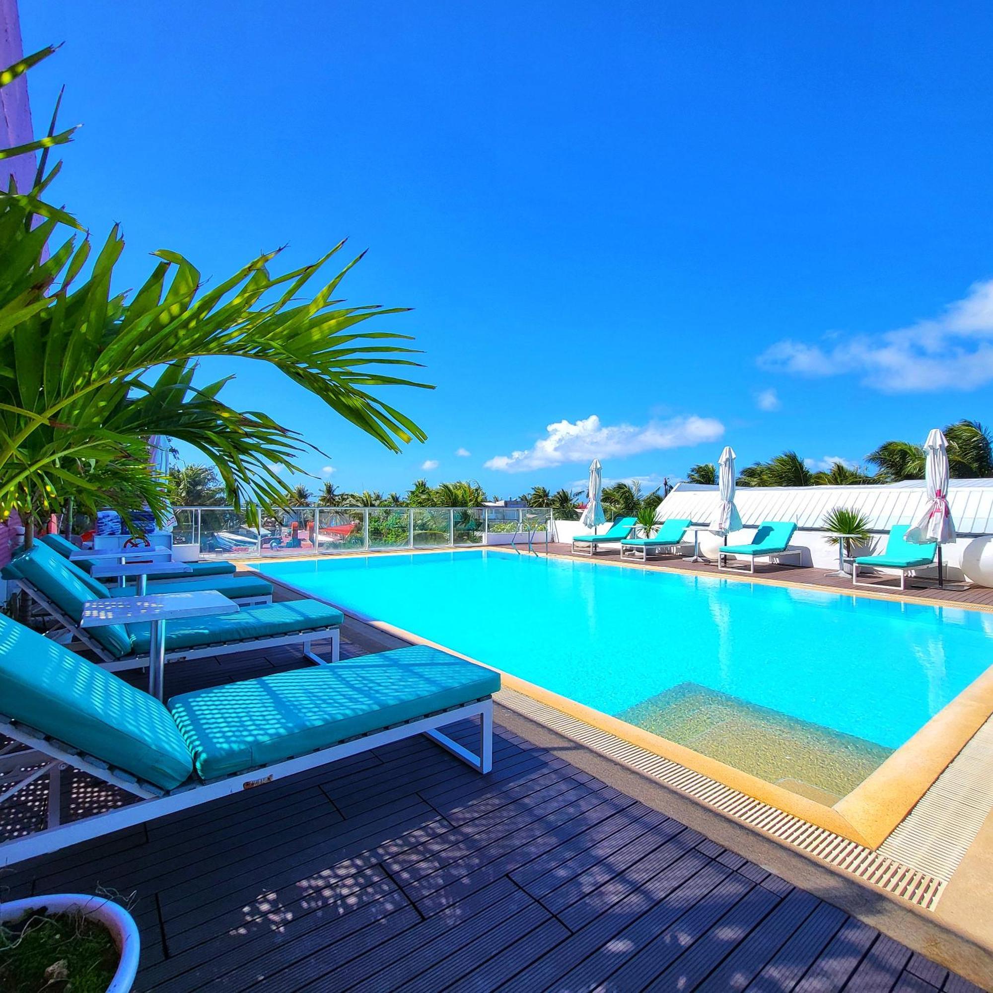 The Tides Hotel Boracay Balabag  Exterior photo